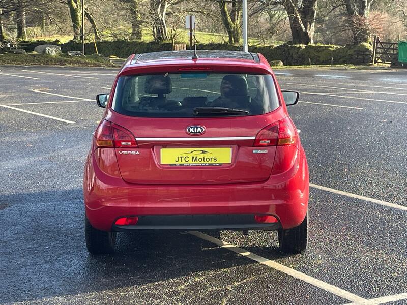 KIA VENGA
