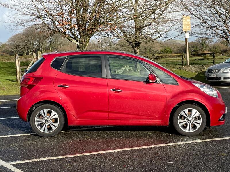 KIA VENGA