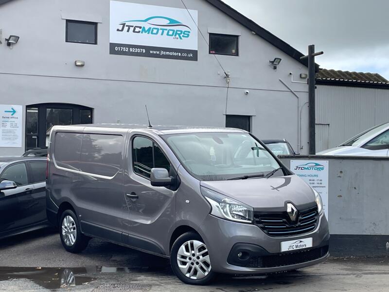 RENAULT TRAFIC