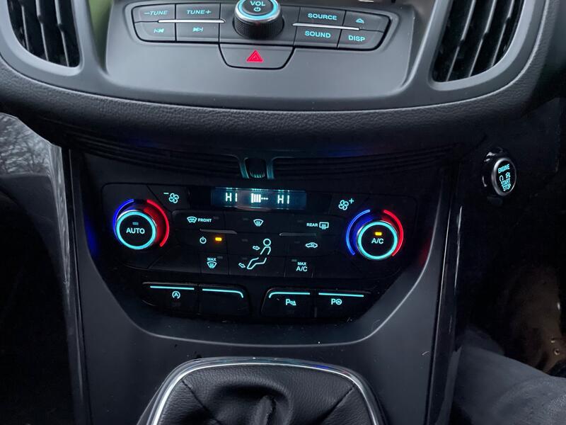 FORD KUGA