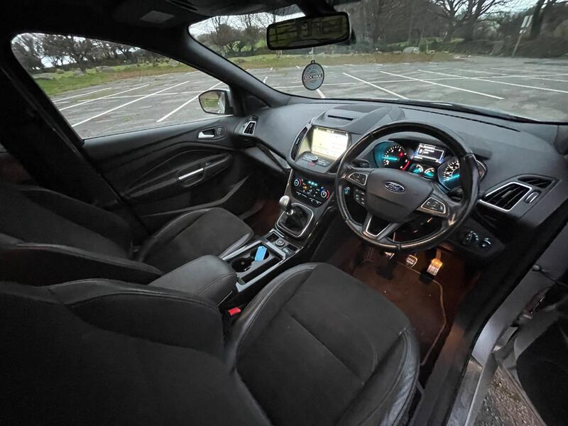 FORD KUGA
