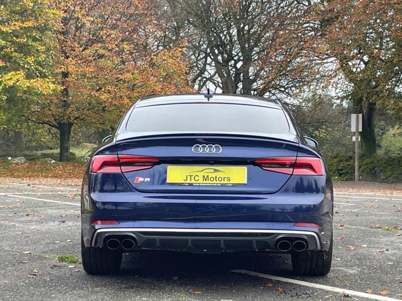 AUDI S5