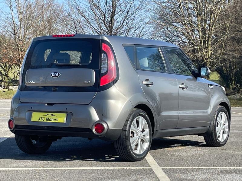 KIA SOUL