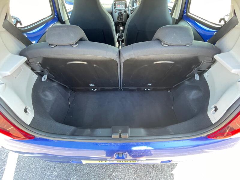 PEUGEOT 108