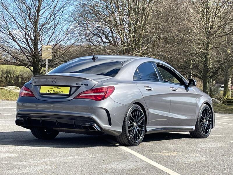 MERCEDES-BENZ CLA