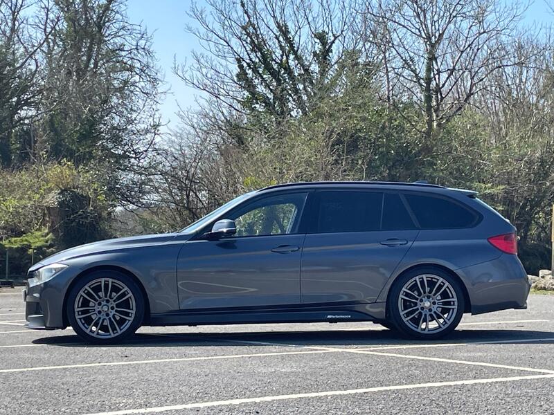 BMW 3 SERIES
