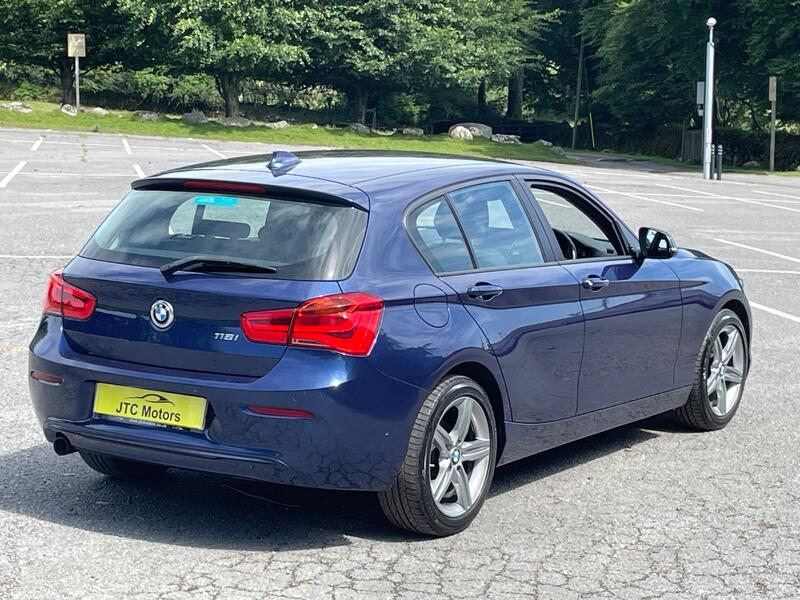 BMW 1 SERIES