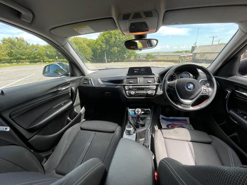BMW 1 SERIES