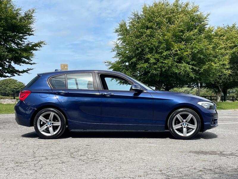 BMW 1 SERIES