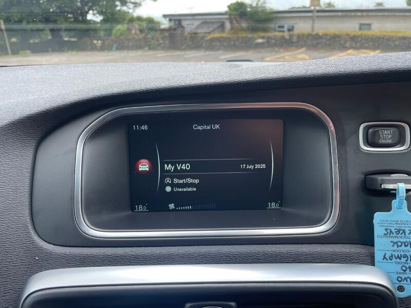 VOLVO V40