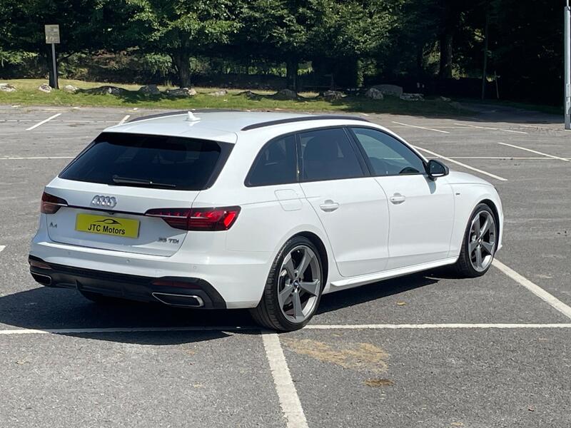 AUDI A4 AVANT